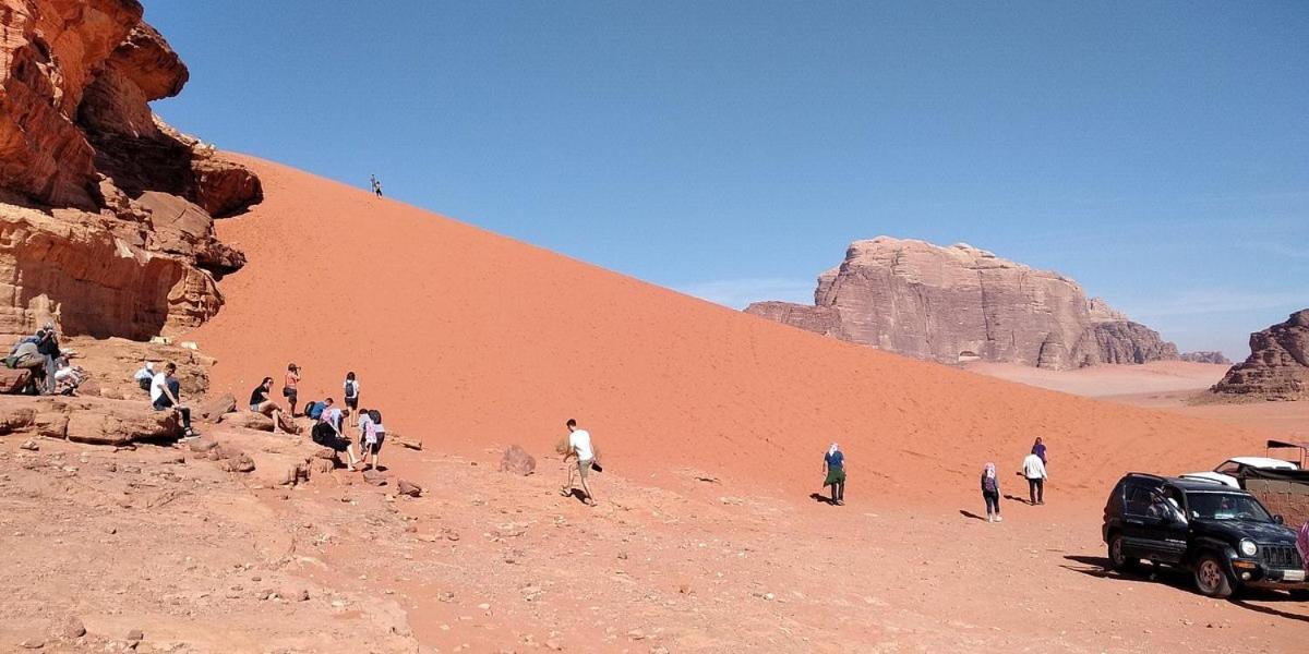 Moon City With Jeep Trips Wadi Rum Exterior photo
